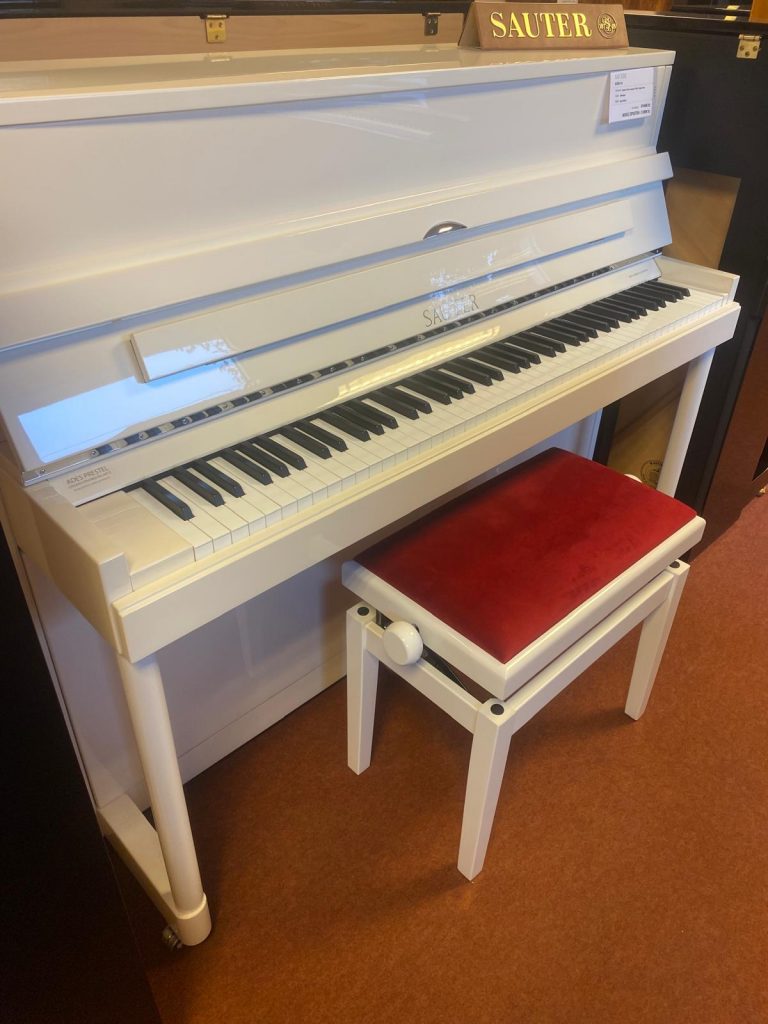 Piano droit Sauter Vision 116 - modele d'exposition